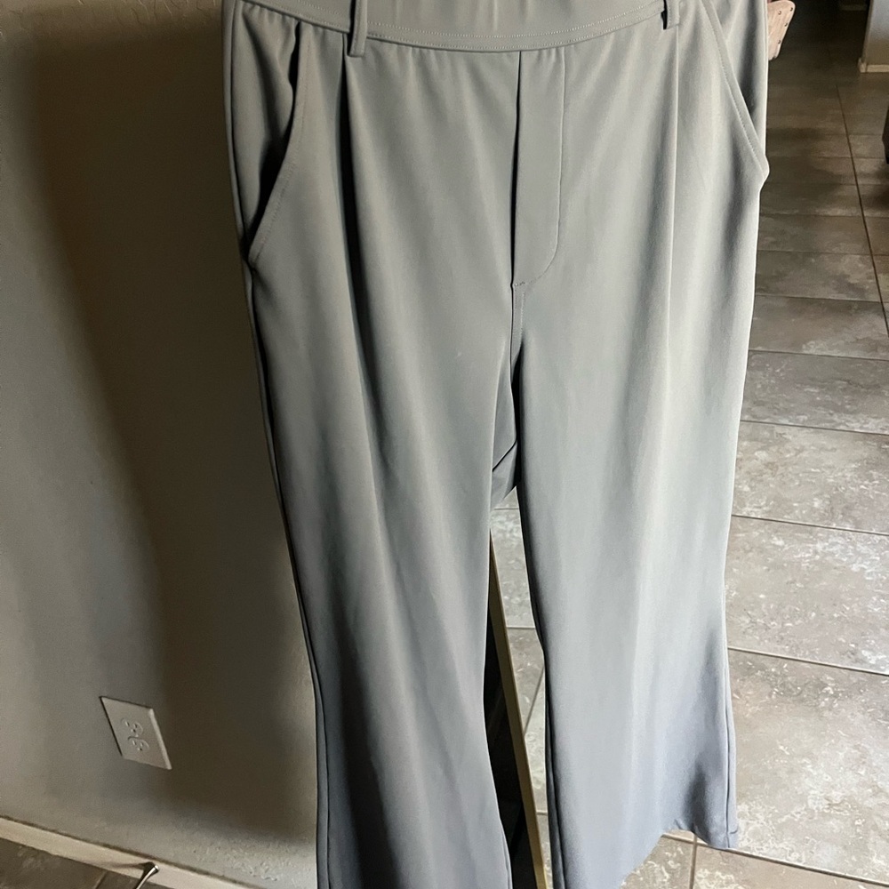 HALARA Wide-Leg High-Waist Pants in Gray - Picture 5 of 6
